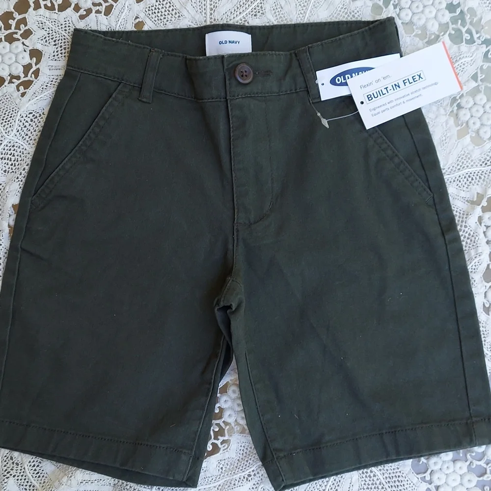 Old Navy Olive Green Boys Built in Flex 
